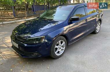 Седан Volkswagen Jetta 2012 в 