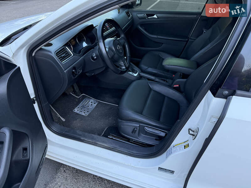 Седан Volkswagen Jetta 2013 в Одессе