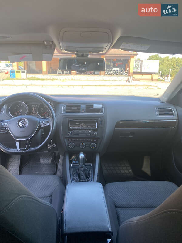 Седан Volkswagen Jetta 2015 в Києві фото 13 Седан Volkswagen Jetta 2015 в Києві
