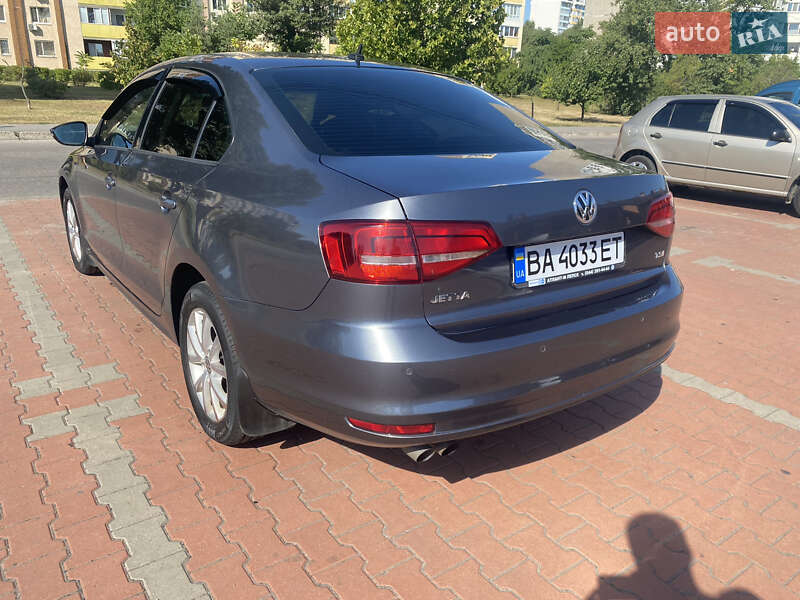 Седан Volkswagen Jetta 2015 в Києві фото 6 Седан Volkswagen Jetta 2015 в Києві