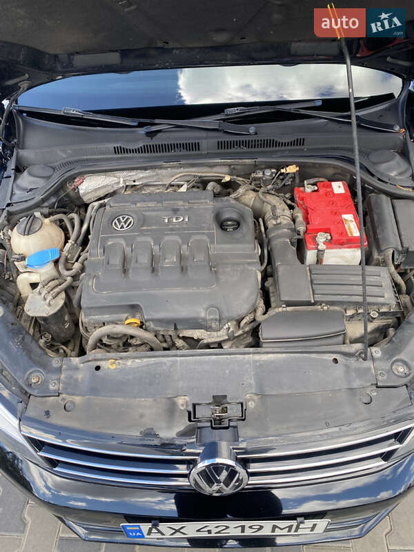 Седан Volkswagen Jetta 2015 в Харкові