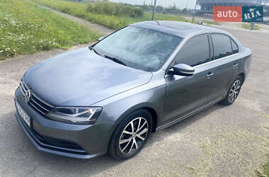 Седан Volkswagen Jetta 2016 в Львове