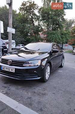 Седан Volkswagen Jetta 2016 в 