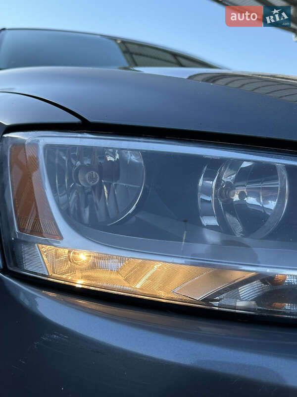 Седан Volkswagen Jetta 2014 в Києві