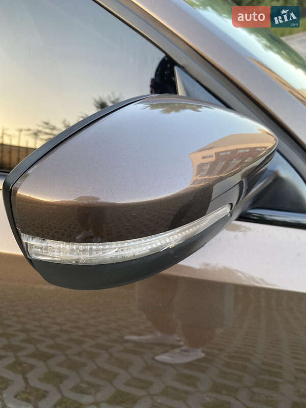 Седан Volkswagen Jetta 2013 в Луцьку