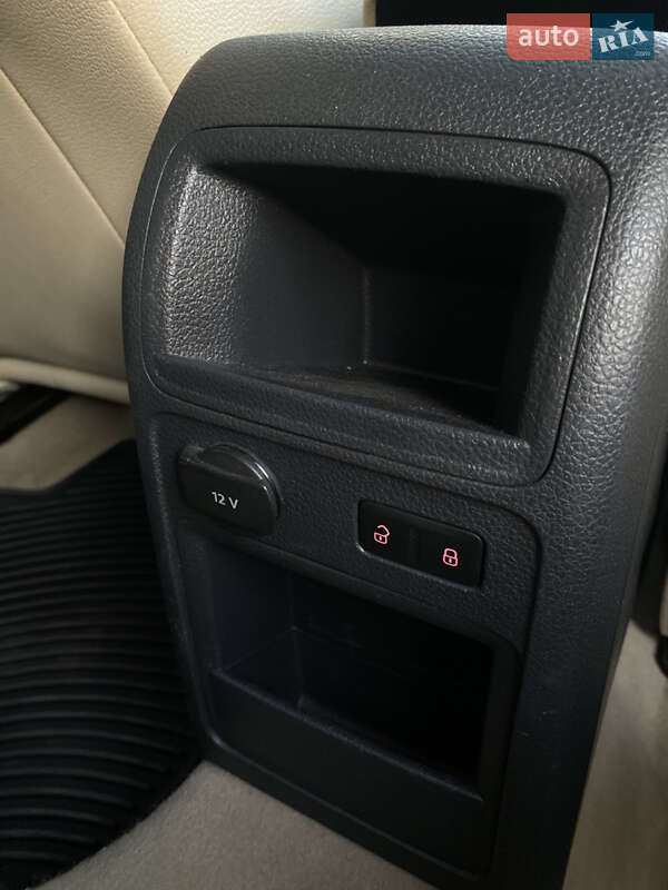 Седан Volkswagen Jetta 2013 в Луцьку