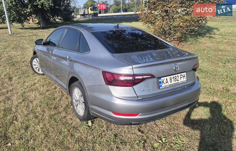 Седан Volkswagen Jetta 2021 в Киеве