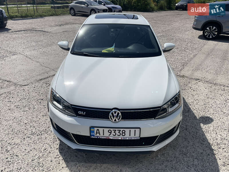 Седан Volkswagen Jetta 2014 в Киеве