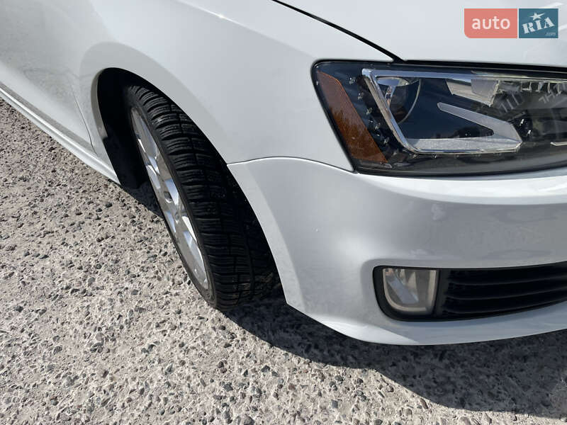 Седан Volkswagen Jetta 2014 в Киеве