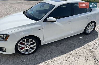 Седан Volkswagen Jetta 2014 в Киеве