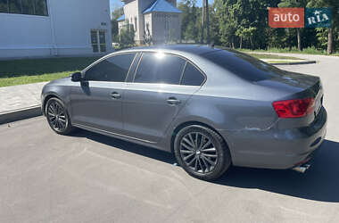 Седан Volkswagen Jetta 2010 в Решетиловке