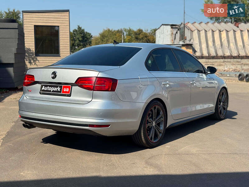 Седан Volkswagen Jetta 2015 в Киеве