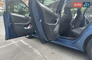 Седан Volkswagen Jetta 2015 в 