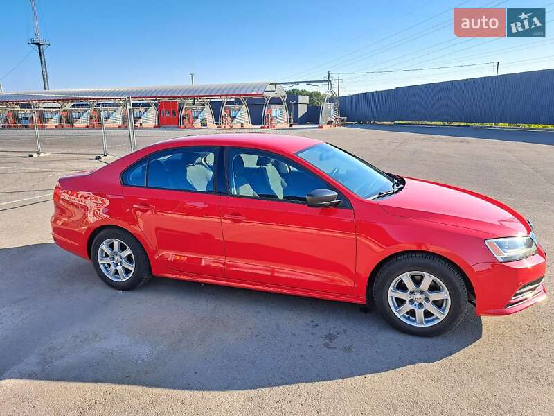 Седан Volkswagen Jetta 2015 в Полтаве