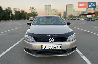 Седан Volkswagen Jetta 2013 в Києві