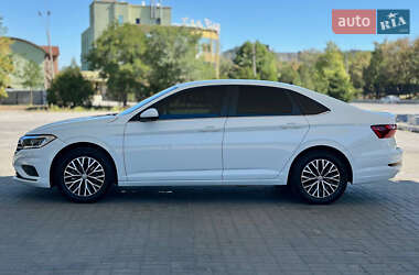 Седан Volkswagen Jetta 2021 в 