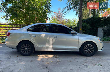 Седан Volkswagen Jetta 2014 в 