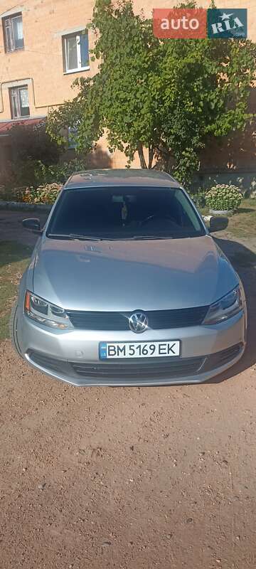 Седан Volkswagen Jetta 2011 в Ромнах