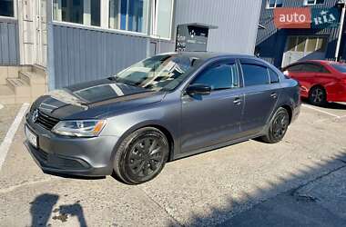 Седан Volkswagen Jetta 2011 в 