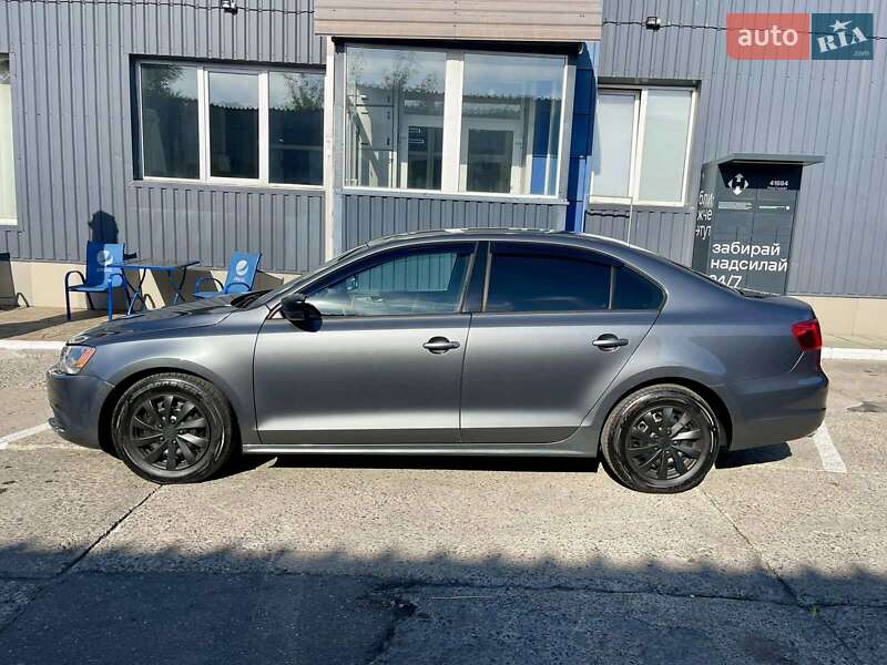Седан Volkswagen Jetta 2011 в Харькове