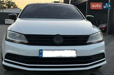 Седан Volkswagen Jetta 2016 в 