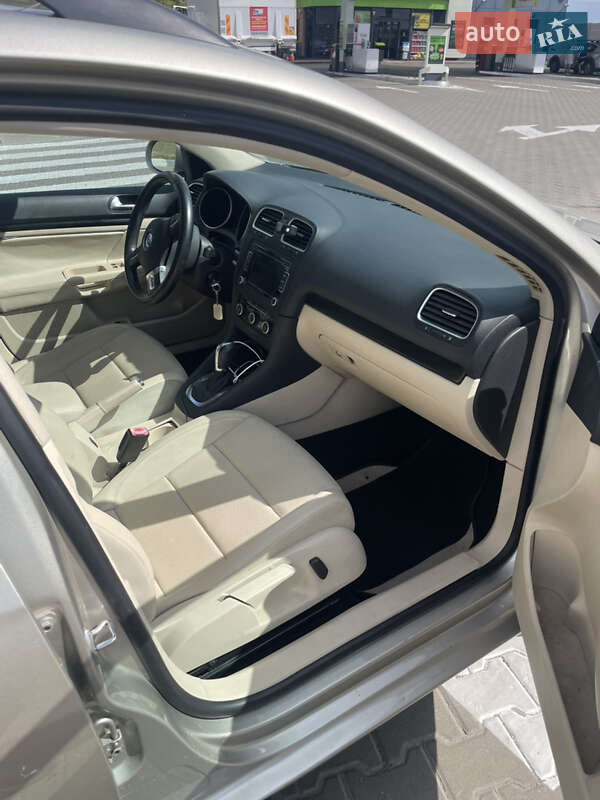 Універсал Volkswagen Jetta 2013 в Києві