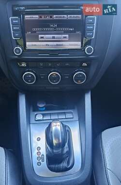 Седан Volkswagen Jetta 2013 в 