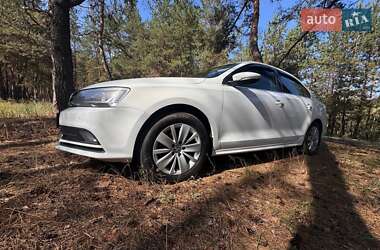 Седан Volkswagen Jetta 2016 в 