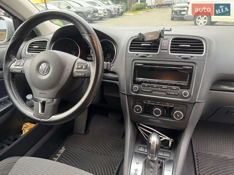 Універсал Volkswagen Jetta 2014 в Києві