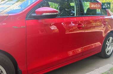 Седан Volkswagen Jetta 2015 в 