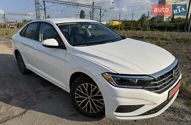 Седан Volkswagen Jetta 2021 в 
