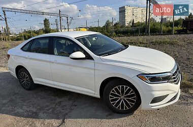Седан Volkswagen Jetta 2021 в 
