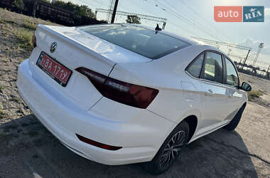 Седан Volkswagen Jetta 2021 в 