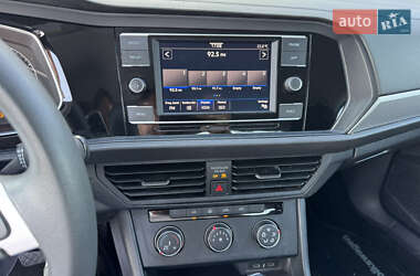 Седан Volkswagen Jetta 2021 в 