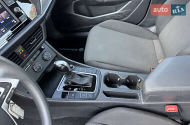 Седан Volkswagen Jetta 2021 в 