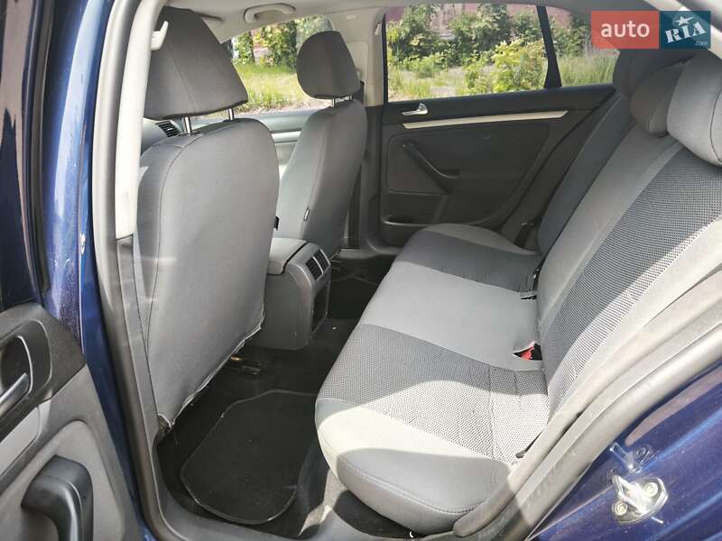 Седан Volkswagen Jetta 2008 в Городні