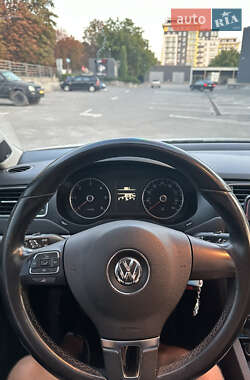 Седан Volkswagen Jetta 2013 в 