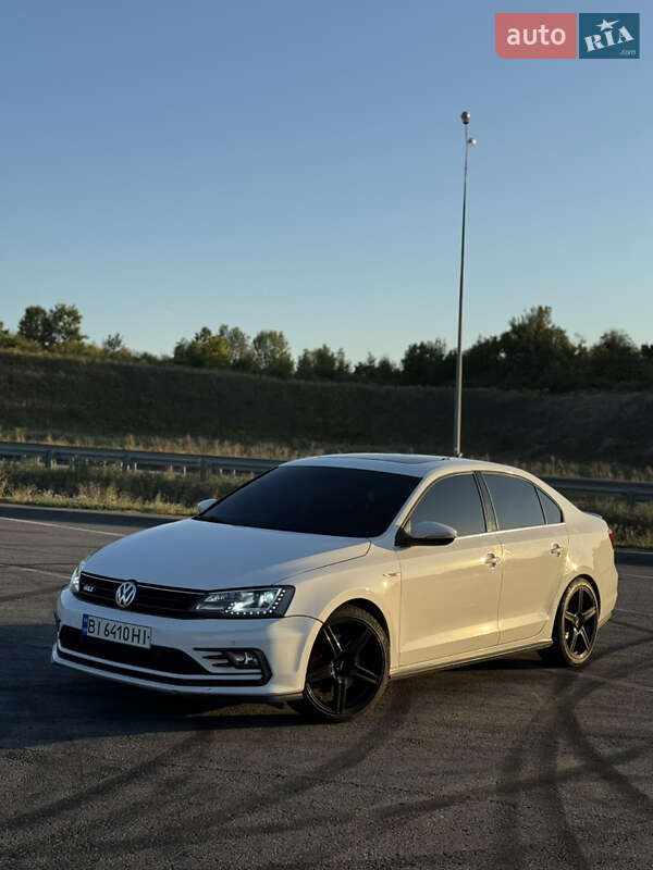Седан Volkswagen Jetta 2017 в Полтаве