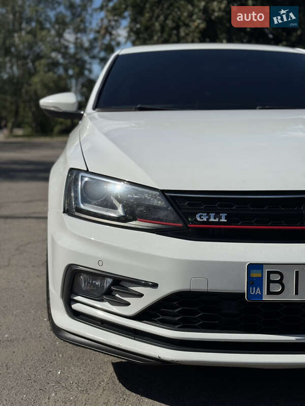 Седан Volkswagen Jetta 2017 в Полтаве