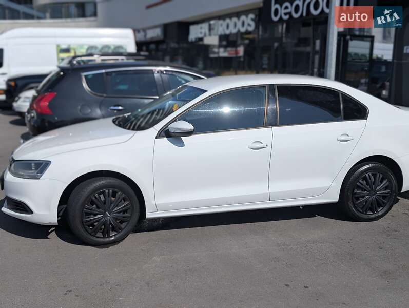 Седан Volkswagen Jetta 2014 в Киеве