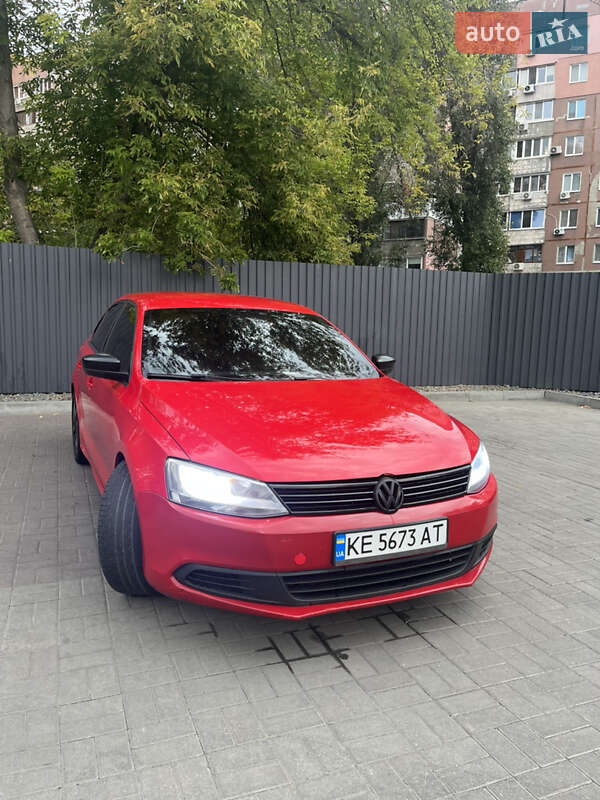 Седан Volkswagen Jetta 2012 в Днепре
