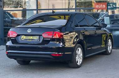 Седан Volkswagen Jetta 2012 в 