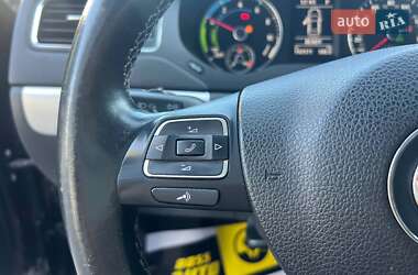 Седан Volkswagen Jetta 2012 в 