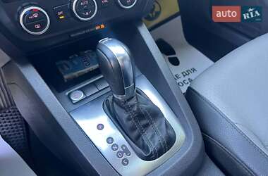 Седан Volkswagen Jetta 2012 в 