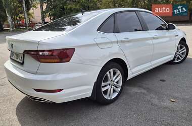 Седан Volkswagen Jetta 2019 в 