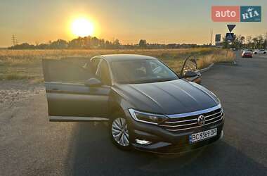 Седан Volkswagen Jetta 2019 в 