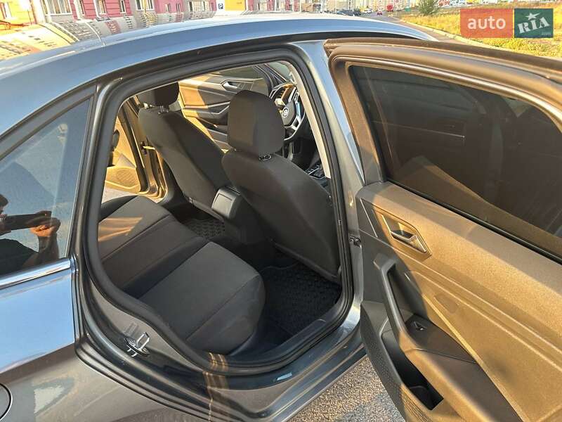 Седан Volkswagen Jetta 2019 в Виннице