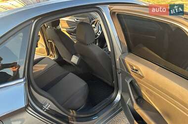 Седан Volkswagen Jetta 2019 в 