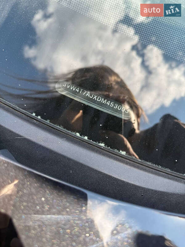 Седан Volkswagen Jetta 2013 в Києві