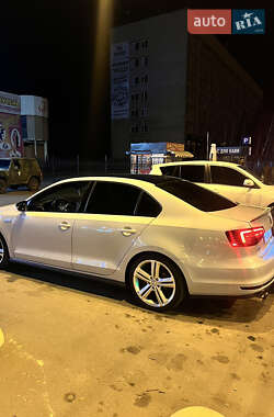 Седан Volkswagen Jetta 2017 в 